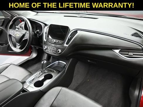 Used 2019 Chevrolet Malibu LT w/ Leather Package FWD image 44