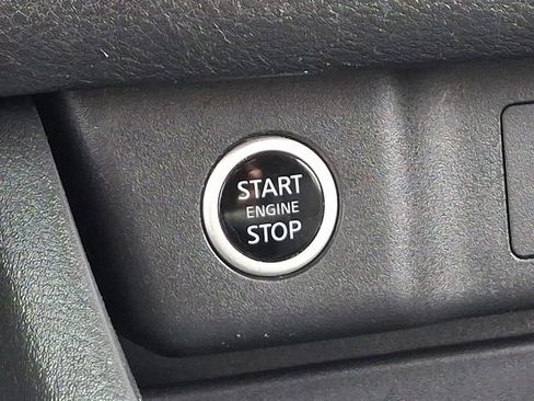 Used 2021 Nissan Rogue S AWD/4WD image 17