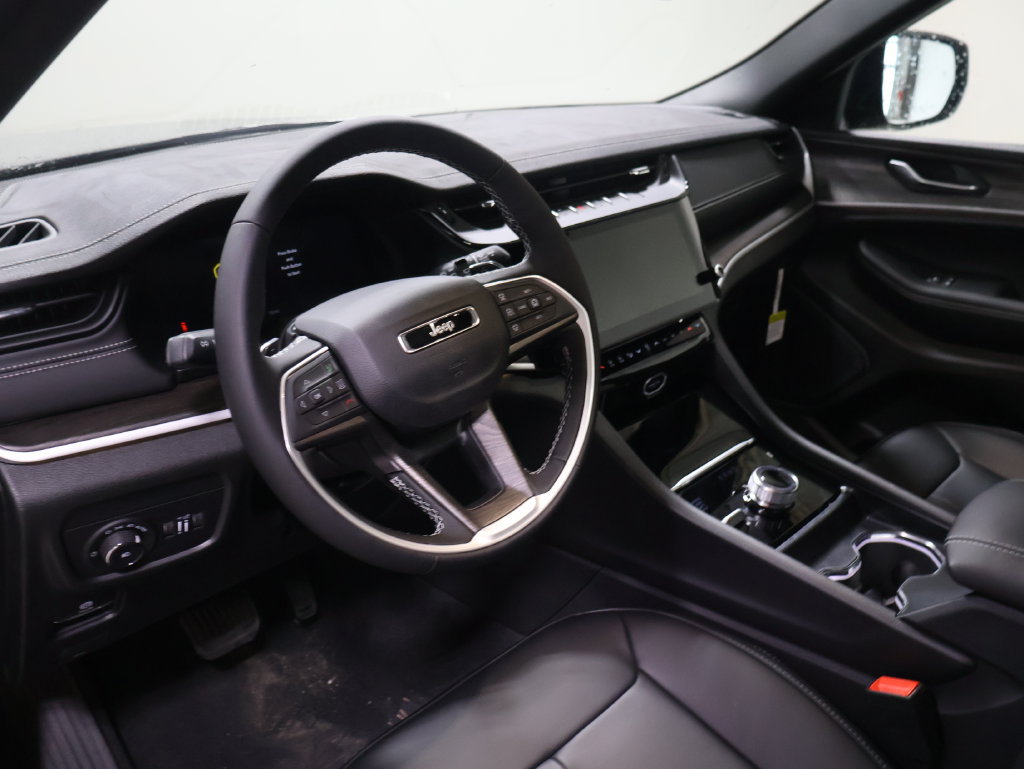 New 2027 Jeep Grand Cherokee Limited AWD/4WD image 20
