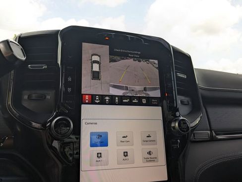 Used 2023 RAM 2500 Limited image 23