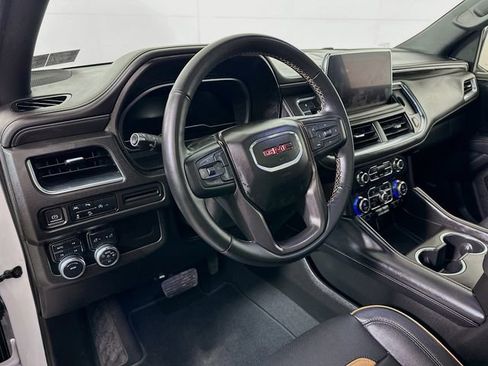Used 2023 GMC Yukon XL AT4 image 10