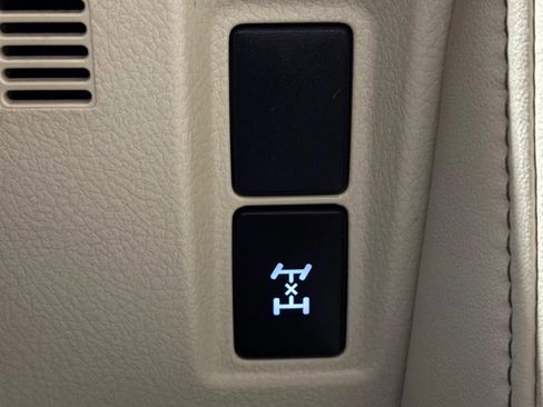 Used 2016 Lexus GX 460 w/ Premium Package image 38