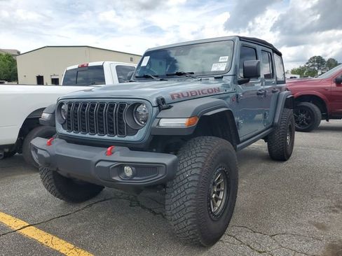 Certified 2024 Jeep Wrangler Unlimited Rubicon w/ Convenience Group AWD/4WD image 3