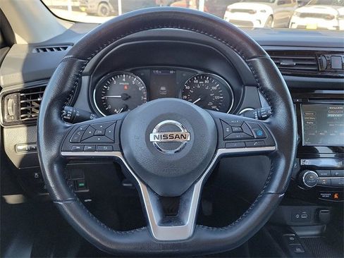 Used 2022 Nissan Rogue Sport SV w/ Technology Package image 19