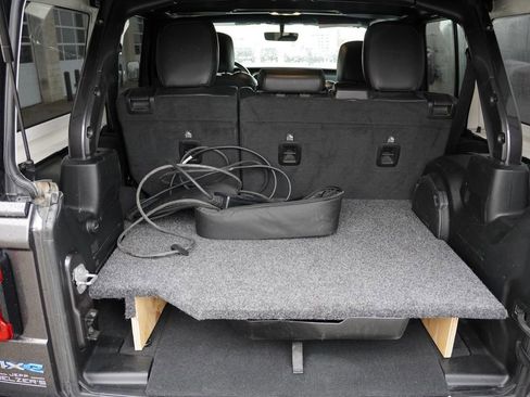 Used 2022 Jeep Wrangler Unlimited Sahara w/ Cold Weather Group image 22