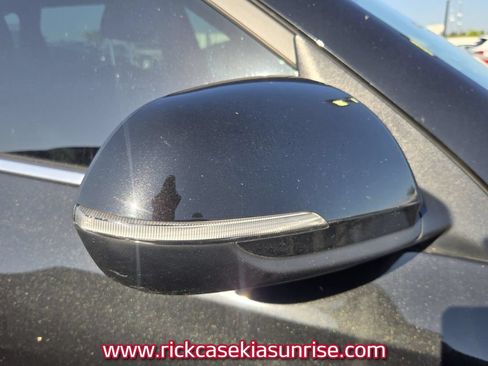 Used 2025 Kia Seltos EX FWD image 11