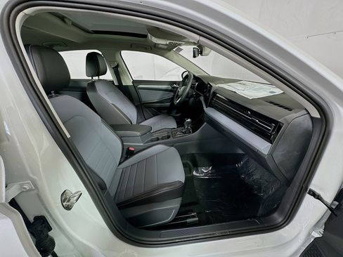 New 2026 Volkswagen Jetta SE FWD image 27