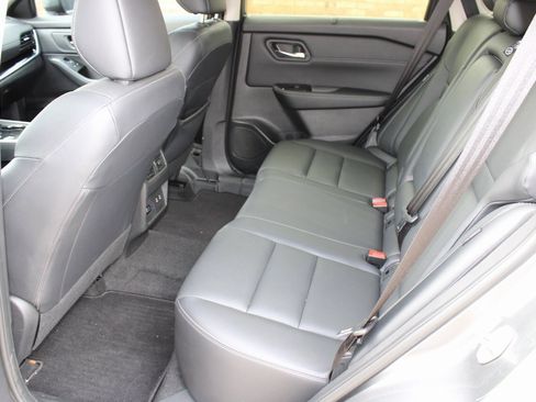 Used 2025 Nissan Rogue SL w/ SL Premium Package image 6