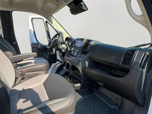 Used 2025 RAM ProMaster 2500 w/ Convenience Group FWD image 11