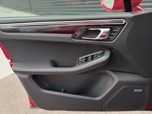 New 2026 Porsche Macan AWD/4WD image 31