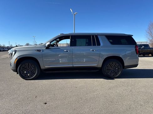 New 2026 GMC Yukon XL Elevation w/ LPO, Floor Liner Package AWD/4WD image 3