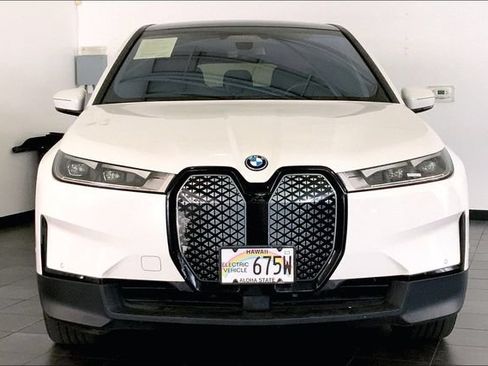 Used 2024 BMW iX xDrive50 AWD/4WD image 3
