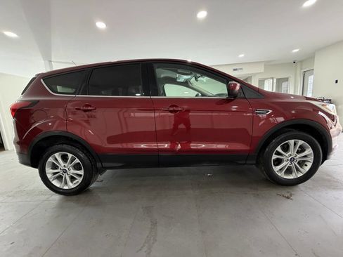 Used 2019 Ford Escape SE image 11