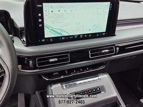 New 2026 Lincoln Aviator AWD w/ Jet Appearance Package image 18