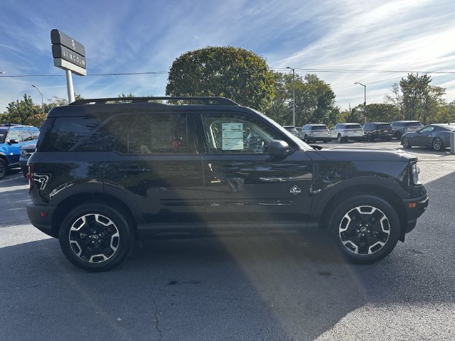 Certified 2023 Ford Bronco Sport Outer Banks w/ Tech Package AWD/4WD image 4