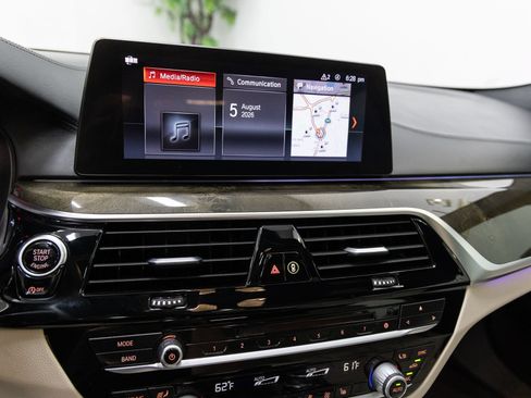 Used 2019 BMW 540i w/ M Sport Package RWD image 19