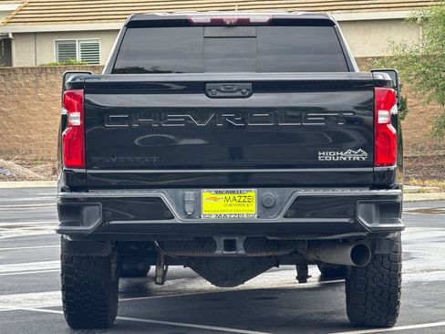 Used 2020 Chevrolet Silverado 2500 High Country w/ Technology Package image 12