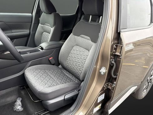 New 2026 Nissan Kicks SV image 4