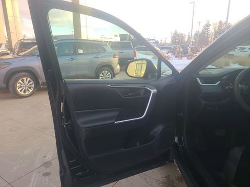 Used 2019 Toyota RAV4 LE w/ All Weather Liner Package image 17