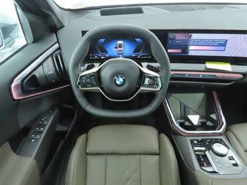 Used 2025 BMW X3 xDrive30i w/ Premium Package image 11