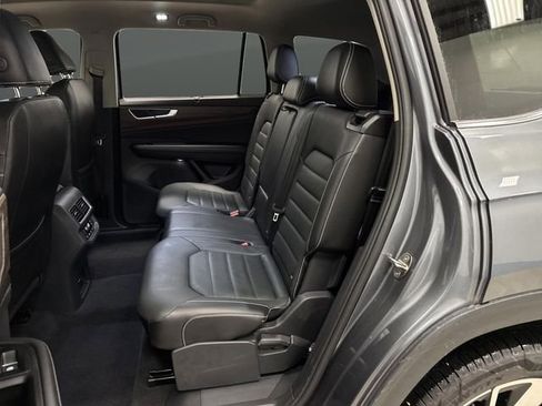 Used 2024 Volkswagen Atlas SEL image 30