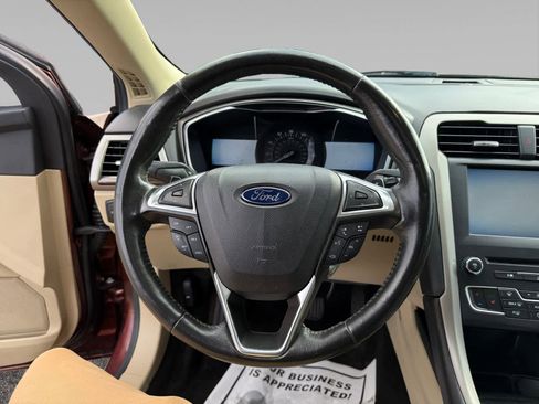 Used 2016 Ford Fusion SE w/ Equipment Group 202A image 12