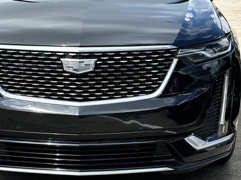Used 2024 Cadillac XT6 Premium Luxury AWD/4WD image 10