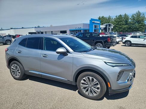 Used 2025 Buick Envision Preferred AWD/4WD image 1