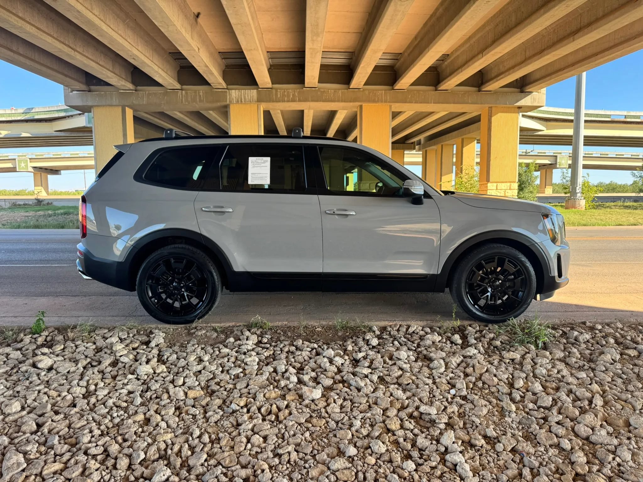 Used 2021 Kia Telluride EX w/ EX Premium Package AWD/4WD image 2