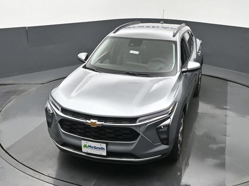 New 2026 Chevrolet Trax LT w/ Driver Confidence Package FWD image 27