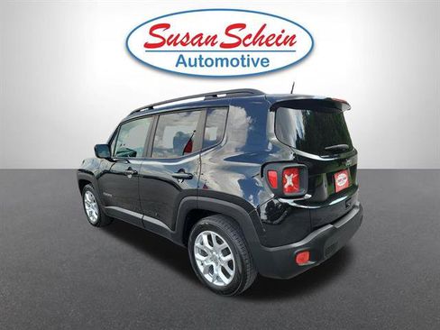 Used 2018 Jeep Renegade Latitude w/ Cold Weather Group FWD image 25