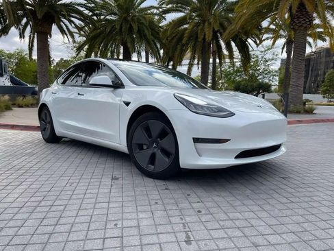 Used 2021 Tesla Model 3 Standard Range Plus RWD image 5