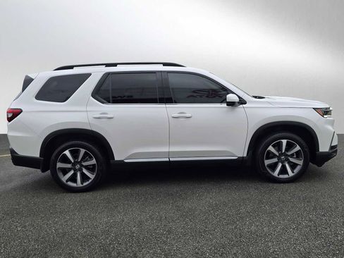 Used 2024 Honda Pilot Elite image 2