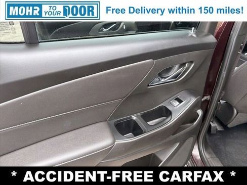 Used 2023 Chevrolet Traverse LT AWD/4WD image 29