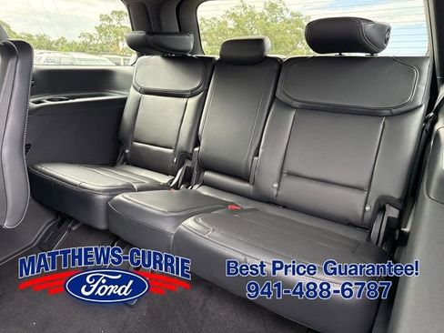 New 2026 Ford Expedition Platinum w/ Stealth Appearance Package AWD/4WD image 12