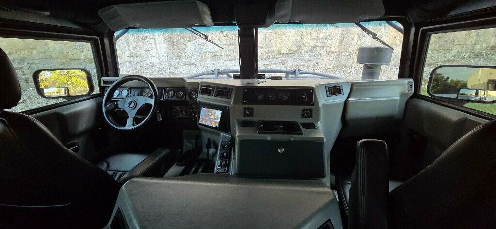 Used 1998 HUMMER H1 4-Door Open Top AWD/4WD image 29