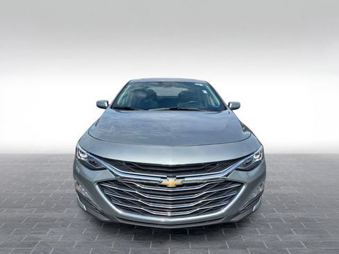 Used 2024 Chevrolet Malibu LT FWD image 2