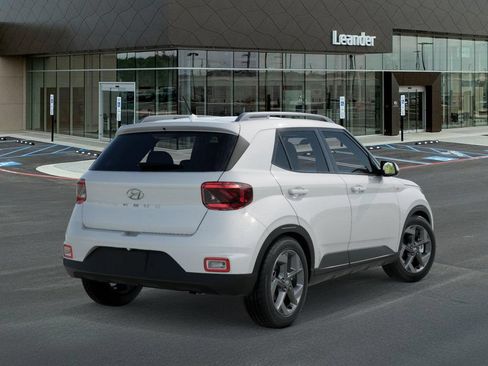New 2026 Hyundai Venue SEL FWD image 4