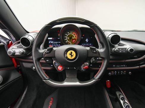 Used 2021 Ferrari F8 Tributo image 12