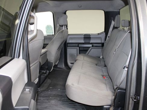 Used 2016 Ford F150 XLT image 24