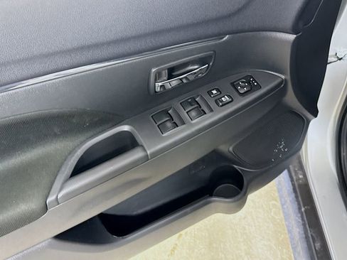 Used 2025 Mitsubishi Outlander Sport AWD image 15