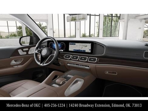 Used 2026 Mercedes-Benz GLS 450 4MATIC image 6