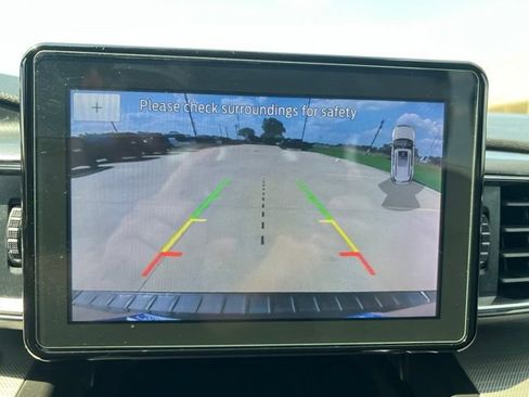 Used 2020 Ford Explorer XLT w/ Equipment Group 202A RWD image 30