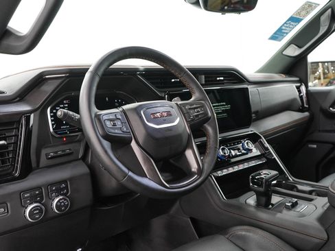 Used 2024 GMC Sierra 1500 AT4 w/ Technology Package AWD/4WD image 25