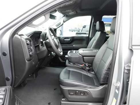 Used 2023 Chevrolet Silverado 1500 Custom image 16