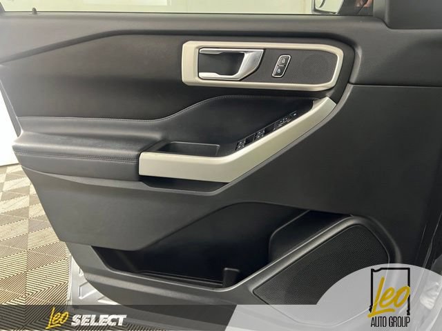 Used 2020 Ford Explorer XLT w/ Comfort Package AWD/4WD image 20