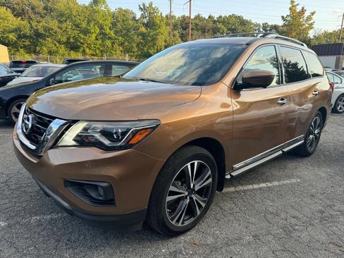 Used 2017 Nissan Pathfinder Platinum w/ Family Entertainment Package image 4