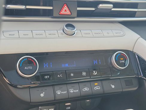 New 2026 Hyundai Elantra Limited image 11