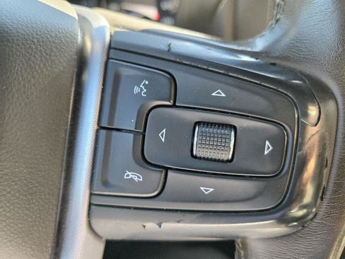 Used 2022 GMC Sierra 2500 SLT w/ SLT Convenience Package image 36