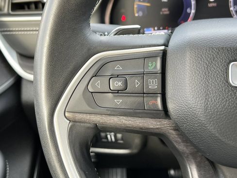 Used 2022 Jeep Grand Cherokee L Limited image 22